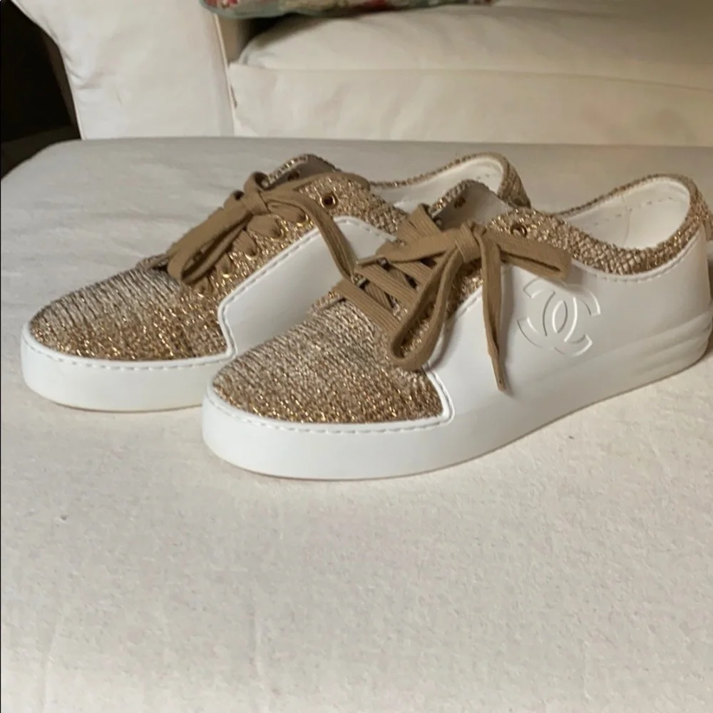 Chanel sneakers - Picture 3 of 16